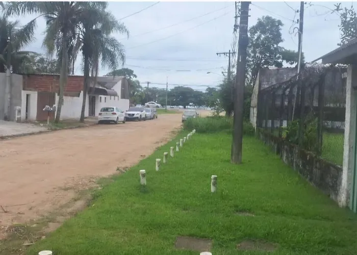Apartamento pé na areia na Praia Maranduba